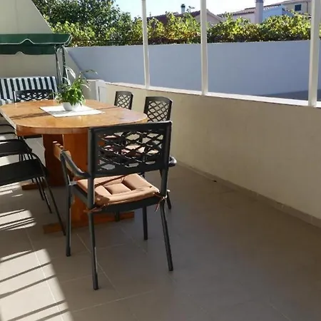 House Zdenka Semesterbostad Tribalj