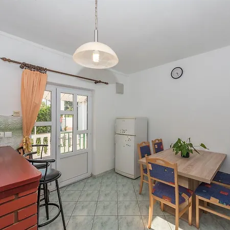 House Zdenka Semesterbostad Tribalj